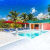 Отель Parrot Cottage at Love Beach Pool, фото 13