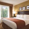 Отель Country Inn & Suites by Radisson, Lincoln North Hotel and Conference Center, NE, фото 3