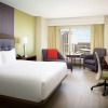 Отель Hilton Charlotte Uptown, фото 4