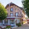Отель Hôtel Le Chalet de la Forêt во Вьерзне