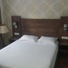 Отель Two Lions, фото 6