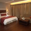 Отель Mahagun Sarovar Portico Suites Ghaziabad, фото 1