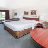 Отель Super 8 by Wyndham High River AB, фото 6