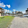 Отель Canal Side W Private Dock, Boats And Bikes 2 Bedroom Duplex в Гудленде