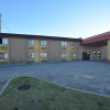 Отель Econo Inn and Suites, фото 1