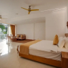 Отель Beacon By The Bay Villas & Suites By The Clarks, фото 26