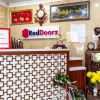 Отель RedDoorz Nam Bac Hotel Phan Dang Luu Phu Nhuan, фото 2
