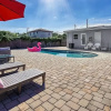 Отель Sun-kissed Retreat: Poolside And Beach Nearby! 4 Bedroom Home by RedAwning, фото 24
