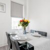 Отель Luxury Apartment 2bed & Parking - East London - by Damask Homes, фото 10