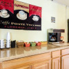 Отель Econo Lodge Sutton, фото 10