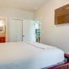 Отель Cozy New Braunfels Condo w/ Community Pool & Grill, фото 7