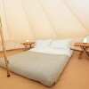 Отель 14 'zosma' Bell Tent Glamping Anglesey, фото 3