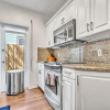 Отель Family Home Heated Pool Victoria Park2BR, фото 14