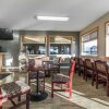 Отель Empire Inn & Suites, фото 21