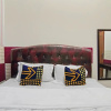 Отель SPOT ON 92570 Putri Guest House Syariah, фото 3