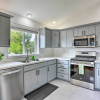 Отель Pet-friendly Bend Home w/ Hot Tub & Patio!, фото 4