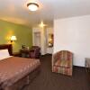 Отель Rodeway Inn & Suites, фото 18
