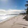 Отель Glenelg Beach Stylish 2 Story Townhouse Sea View, фото 19
