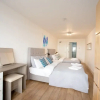 Отель Rest & Recharge Regents Court 3bed 2bath, фото 2