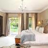 Отель Three Oaks Bed & Breakfast, фото 4