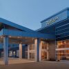 Отель Radisson Hotel & Conference Centre Calgary Airport в Калгари 