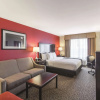 Отель La Quinta Inn & Suites by Wyndham Fargo-Medical Center, фото 5