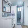 Отель Lavender Beach House 2 Bedroom Home, фото 21