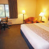 Отель La Quinta Inn & Suites by Wyndham Jackson, фото 3