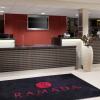 Отель Ramada by Wyndham Leeds East в Лидсе