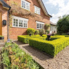 Отель Beautiful Country Cottage for up to 8 People, фото 12