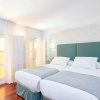 Отель Cozy 2BD Duplex with Private Patio. Plaza Nueva II Sevilla, фото 4