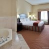 Отель Holiday Inn Express Hotel & Suites Wharton, an IHG Hotel, фото 7