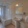 Отель Kingstown Hotel by Greene King Inns, фото 8