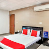 Отель OYO 11614 Hotel VVIP Stays, фото 28