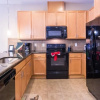 Отель Risoin's Compass Bay Townhome, фото 30