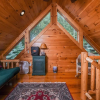 Отель Old Bruin's Den 4 Bedroom House, фото 11