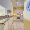 Отель Emerald Beach by Book That Condo, фото 10