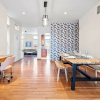 Отель Massive Downtown Area Home... sleeps 14, фото 10