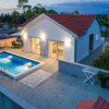 Отель Nicoll With Pool, 50 m From the Beach, фото 17
