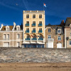Отель Logis Hôtel Les Ambassadeurs, фото 16