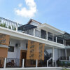 Отель Malang Hill Gallery & Homestay в Маланге