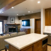 Отель Luxury Four Bedroom Suite with Three Hot Tubs 4 Apartment Hotel by RedAwning, фото 6
