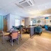 Отель Premier Inn Stoke/Trentham Gardens, фото 9