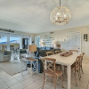 Отель Spotted Sandpiper Condo Easy access to Pier, Pool and Beach Access are Steps Away by RedAwning, фото 37