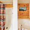 Отель Black Bear Falls Cabin 2 Bedrooms 2 Bathrooms Cabin, фото 20