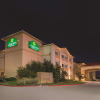 Отель La Quinta Inn & Suites by Wyndham Woodway - Waco South, фото 1