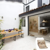Отель Bohemian house with terrace and parking 5 min from the beach - Welkeys, фото 1