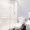Отель Unique 3BR 2bath Quadplex Free Parking Laundry, фото 6