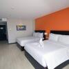 Отель Thunderbird Resorts - Poro Point, фото 1