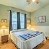 Отель Pet-friendly Home w/ Yard: 3 Mi to Dtwn Houston!, фото 3